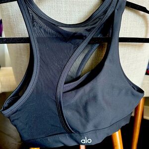 Alo airlift mesh black top